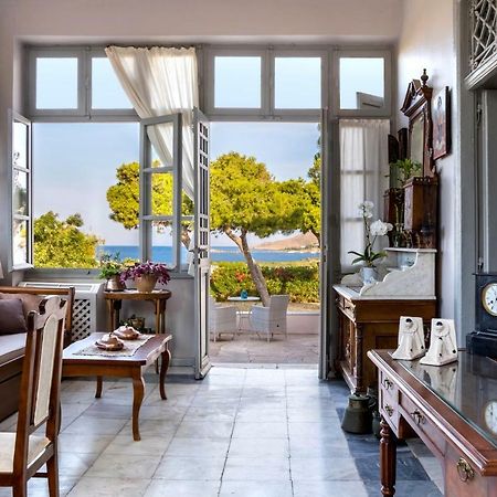 Willa Dellagracia Mansion In Poseidonia Syros Posidhonía Zewnętrze zdjęcie